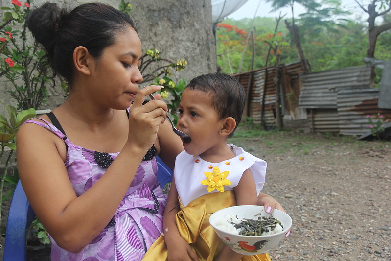 Giving a variety of food to children is very important to help improve the child’s health. Photo by UNICEF Timor Leste.
