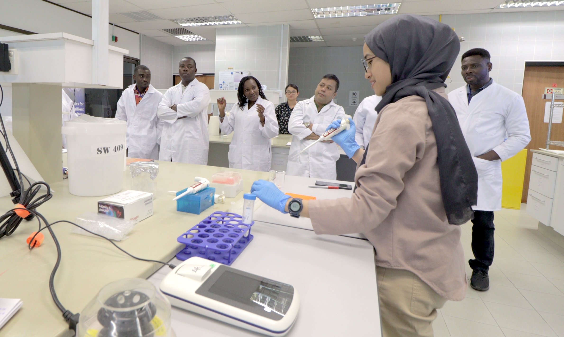 Trainees taking part in the molecular diagnostics course at WorldFish headquarters in Penang, Malaysia.