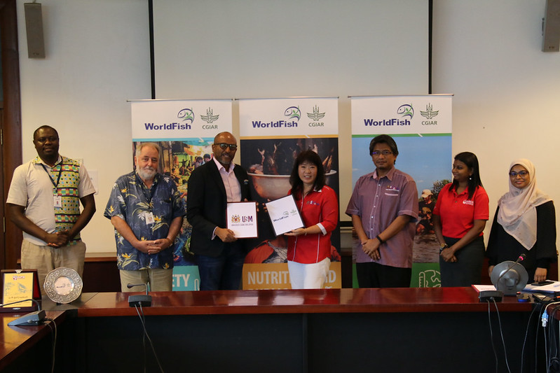 Collaboration between WorldFish and Universiti Sains Malaysia (USM) over the past two decades includes conducting research and organizing conferences together. Photo by Sean Lee Kuan Shern.