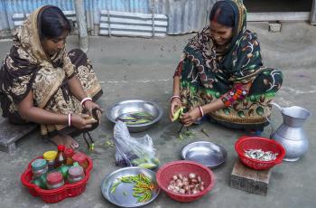 Food fish harvesting. Photo by WorldFish.