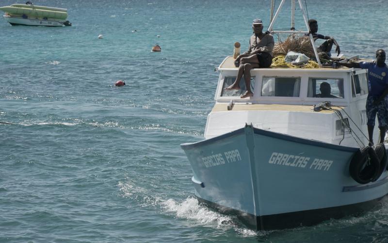 Fishers returning from sea