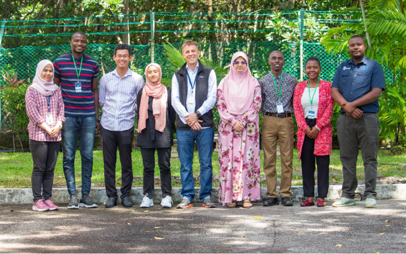 Participants and trainers of the molecular disease diagnostic training program at WorldFish, Penang, Malaysia. Photo: Sam Shng Shng/WorldFish