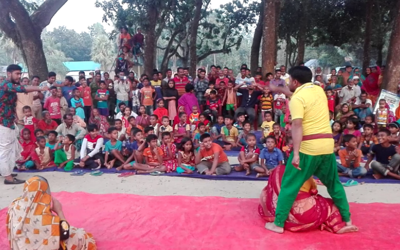 WorldFish identified forum theater as a gender transformative tool to help overcome the normative constraints that are holding women back. Photo by S.M. Faridul Haque