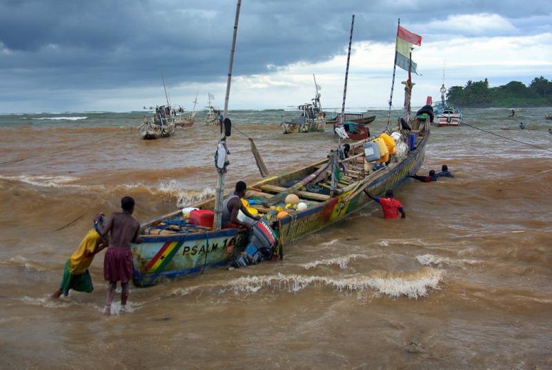 Canoe fishers in Abuesi, western Ghana. Photo by David Mills.