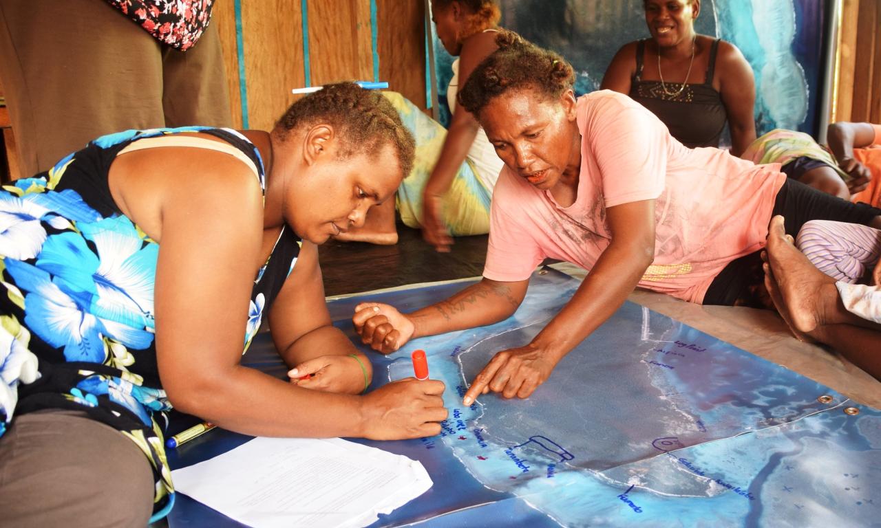 The voices of women are often underrepresented in decisions on resource management. Photo by Jan van der Ploeg