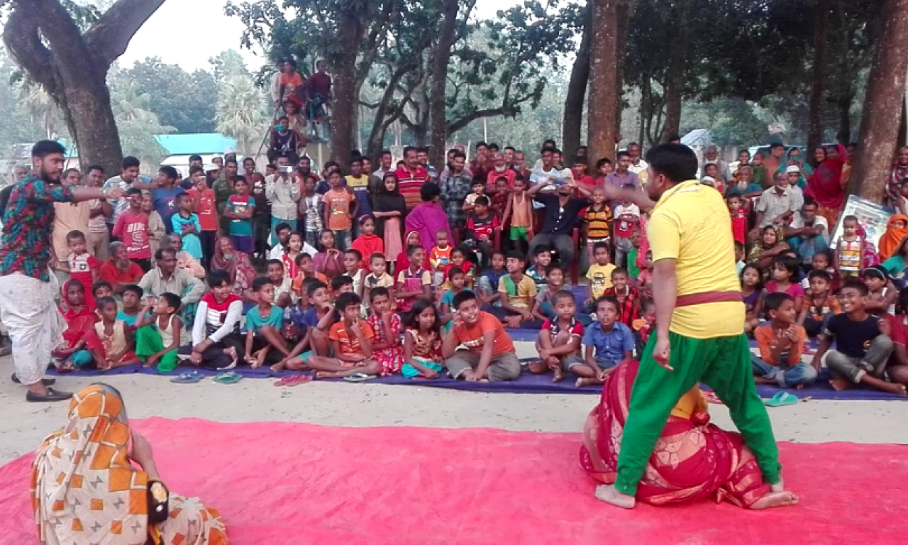 WorldFish identified forum theater as a gender transformative tool to help overcome the normative constraints that are holding women back. Photo by S.M. Faridul Haque